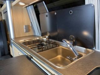 Keukengedeelte van de Achterhoeker 2 Smallander camper