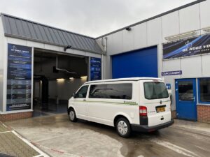 Buscamper bij de Hoge Voort